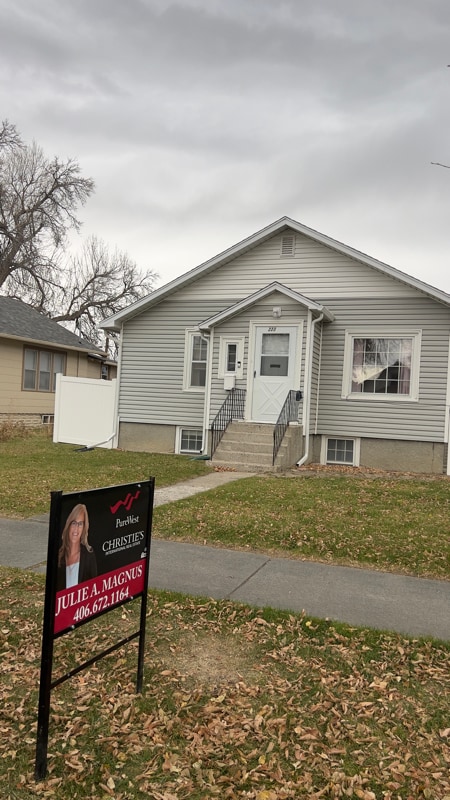 property at 223 Custer Ave