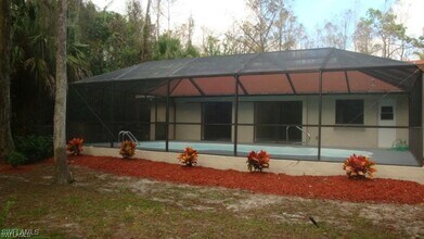 5240 Cherry Wood Dr in Naples, FL - Building Photo - Building Photo