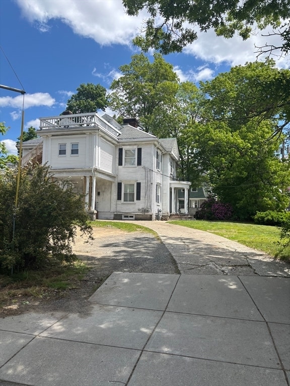property at 215 W Elm St