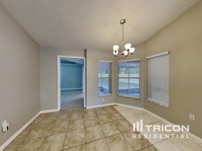 8421 Bay Dr in Spring Hill, FL - Building Photo - Building Photo