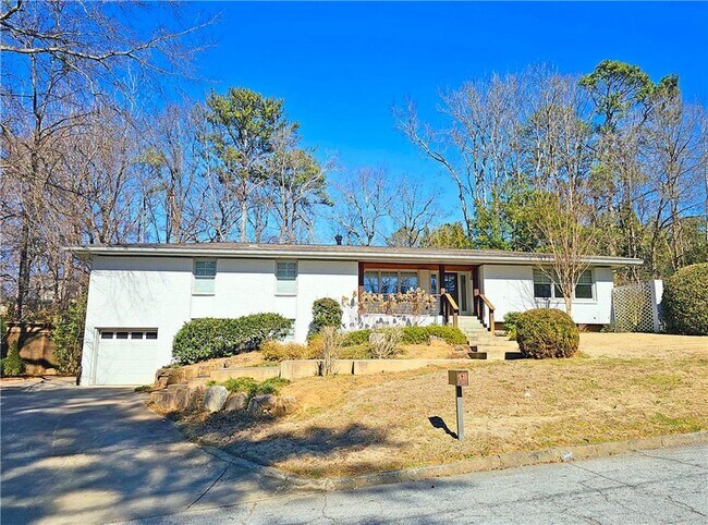 1131 Milmar Dr NW in Atlanta, GA - Building Photo - Building Photo