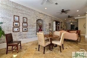 5 Whitaker St in Savannah, GA - Building Photo - Building Photo