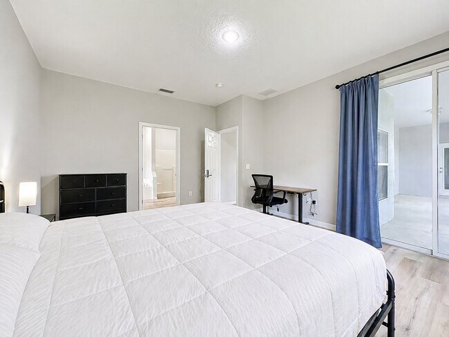 57 Renshaw Dr in Palm Coast, FL - Building Photo - Building Photo