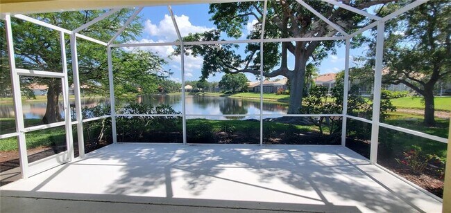 5231 Highbury Cir in Sarasota, FL - Building Photo - Building Photo