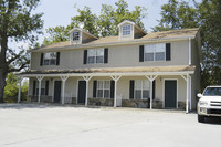 651 Old Town Rd in Villa Rica, GA - Foto de edificio - Building Photo