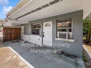 1918 Grace Ave in Ft. Myers, FL - Building Photo - Building Photo