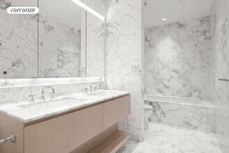 201 E 74th St in New York, NY - Building Photo - Building Photo