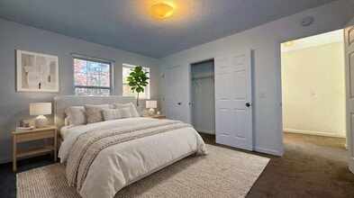23 Lexington Ct in Johnson City, TN - Building Photo - Building Photo