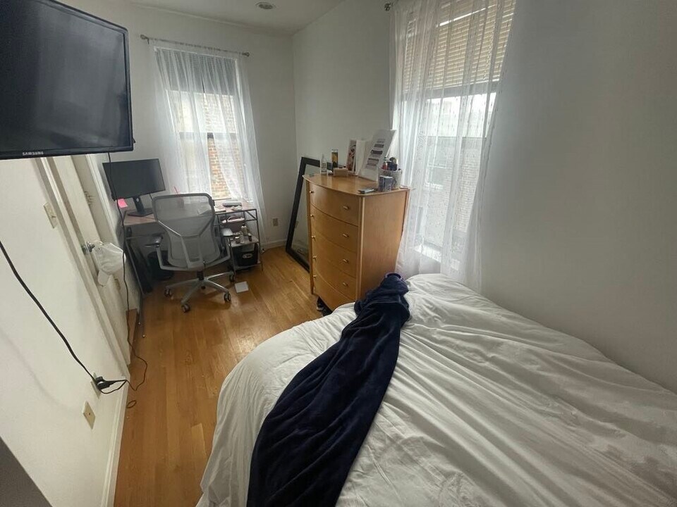 205 Endicott St, Unit 2 in Boston, MA - Building Photo