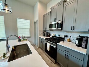 819 Emile St in Houston, TX - Building Photo - Building Photo