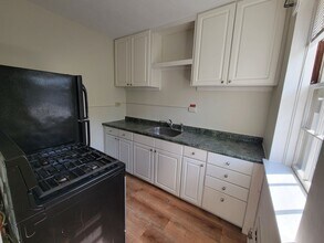 56 Elm St in Worcester, MA - Building Photo - Building Photo