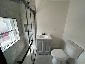 3529 NW 34th St in Miami, FL - Building Photo - Building Photo