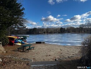 6 Redcoat Ln in Trumbull, CT - Building Photo - Building Photo