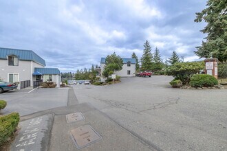 Bay Shore West in Bremerton, WA - Building Photo - Building Photo