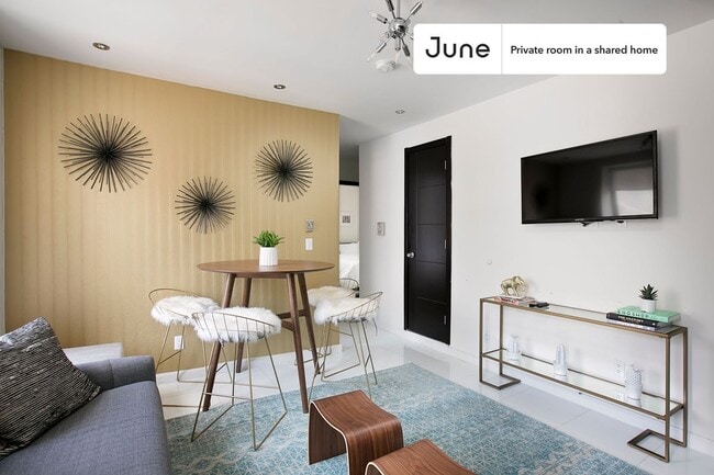 Room in Shared 3 bed/2 bath home in New York, NY - Building Photo - Building Photo