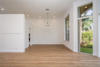 2664 Edgewater Dr in Weston, FL - Building Photo - Building Photo