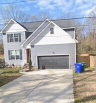465 Menchville Rd S in Newport News, VA - Building Photo
