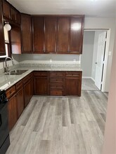 6716 S Lincoln Dr in Hitchcock, TX - Building Photo - Building Photo