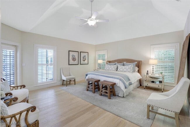 property at 154 4th Ave N