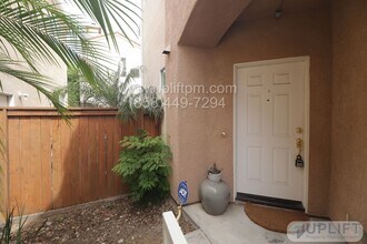 10951 Caminito Arcada in San Diego, CA - Building Photo - Building Photo