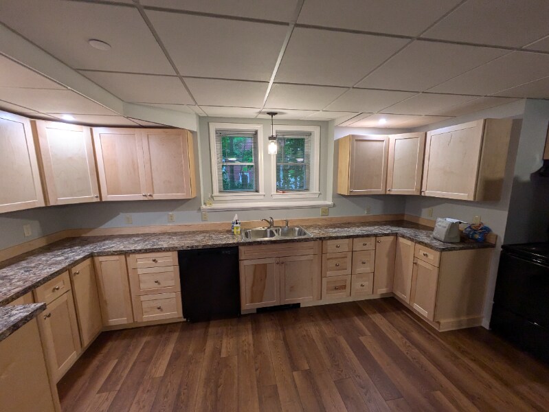 17 Hill Ave, Unit B in Ashland, NH - Building Photo