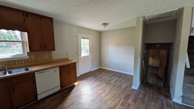 2720 Oxford Ct in Decatur, GA - Building Photo - Building Photo