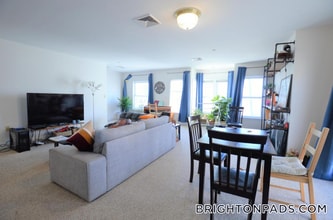 8-10 Glencoe St., Unit 2 in Boston, MA - Foto de edificio - Building Photo