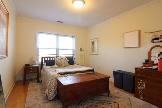 9 Sherman Rd, Unit 1 in Chestnut Hill, MA - Building Photo - Building Photo
