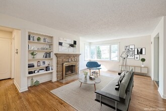 4701 Lawn Ave in Western Springs, IL - Foto de edificio - Building Photo