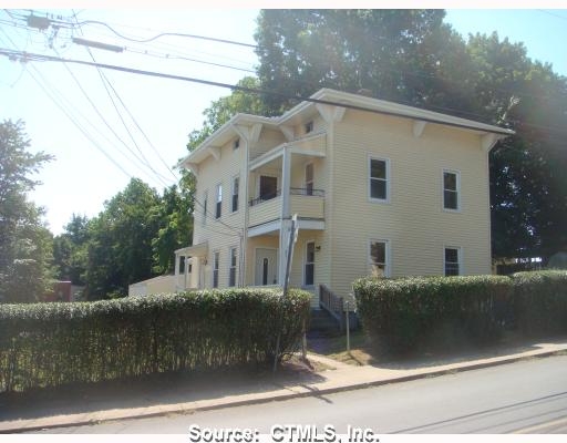 171 Ellis St in New Britain, CT - Foto de edificio