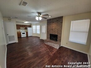 6311 Windsor Castle in San Antonio, TX - Building Photo - Building Photo