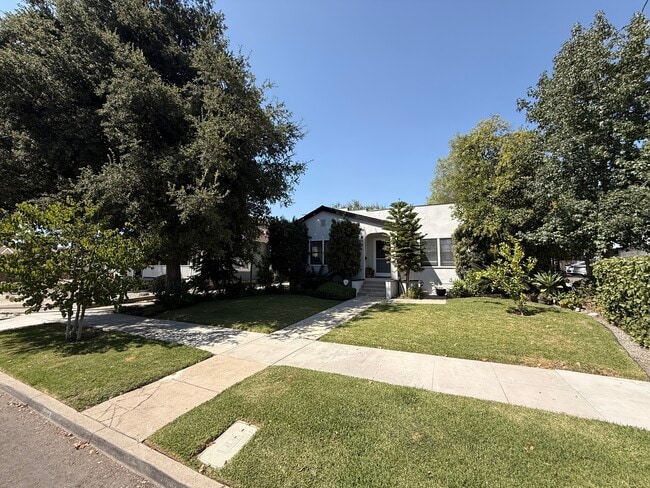 property at 237 W Twelfth St
