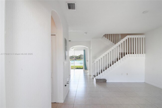 1438 SE 24th Ct in Homestead, FL - Foto de edificio - Building Photo