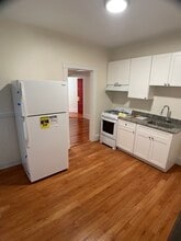 878 Massachusetts Ave, Unit 24 in Cambridge, MA - Foto de edificio - Building Photo