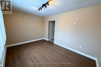 316 Peter St N in Orillia, ON - Building Photo - Building Photo