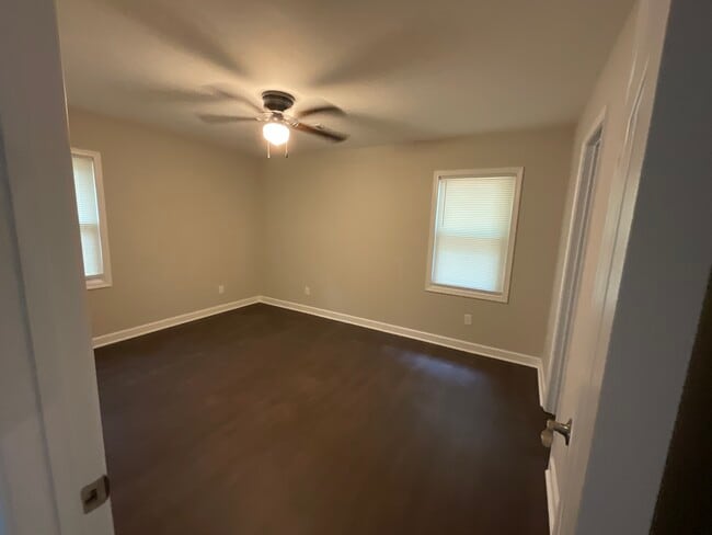 property at 5425 Herndon Blvd