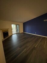 9642 Crosley Farm Dr, Unit 70 in Cincinnati, OH - Building Photo