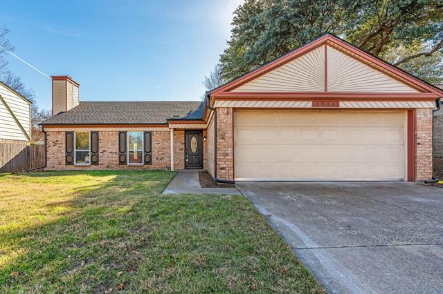 1944 Pin Oak Dr in Flower Mound, TX - Building Photo