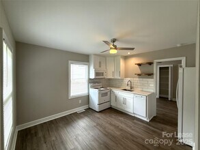 707 Grandin Rd in Charlotte, NC - Building Photo - Building Photo