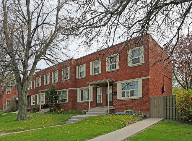 1185 Warden Ave in Toronto, ON - Building Photo - Building Photo