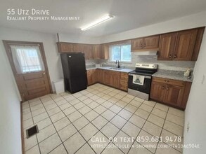 55 Utz Dr in Florence, KY - Building Photo - Building Photo
