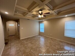 7006 Donovan Wy in San Antonio, TX - Building Photo - Building Photo