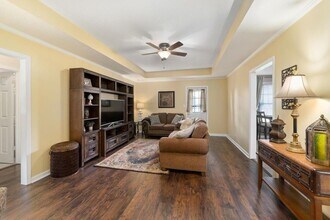 1102 Tobacco Rd in Clarksville, TN - Building Photo - Building Photo