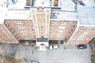 195 Thomas Burgin Pky, Unit 407 in Quincy, MA - Building Photo - Building Photo