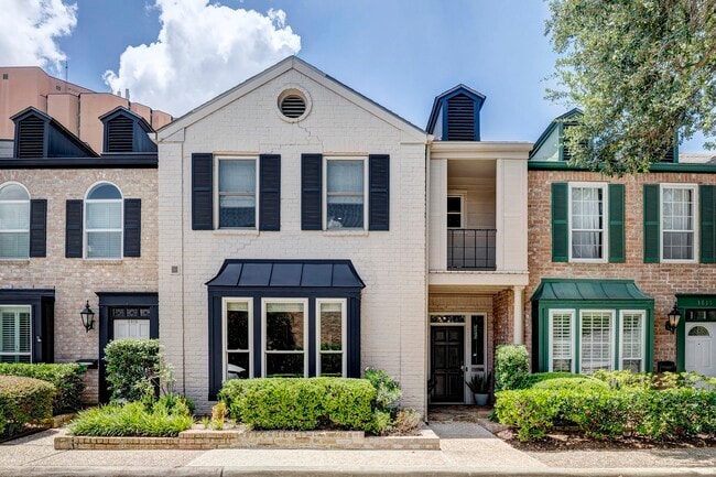 property at 3815 Wakeforest St