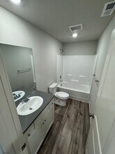 2051 Franklin St in Lebanon, OR - Building Photo - Building Photo