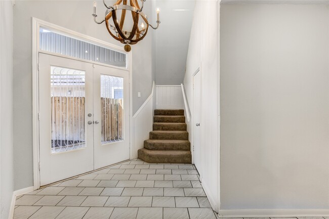 property at 2524 Nantucket Dr