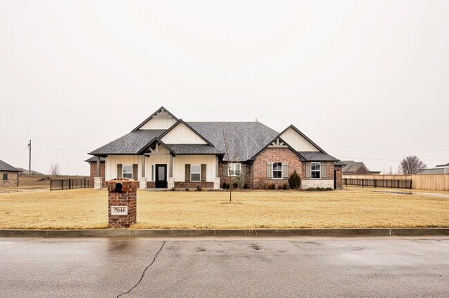 property at 7044 Chestnut Ln