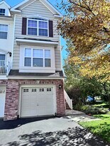 2 Elco Ct in Bayonne, NJ - Building Photo