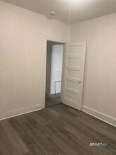 79 Chestnut St in Winchester, CT - Building Photo - Building Photo